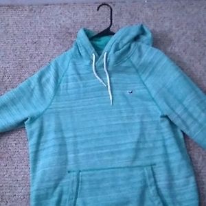 XL CYAN HOLLISTER PULL OVER SWEATER